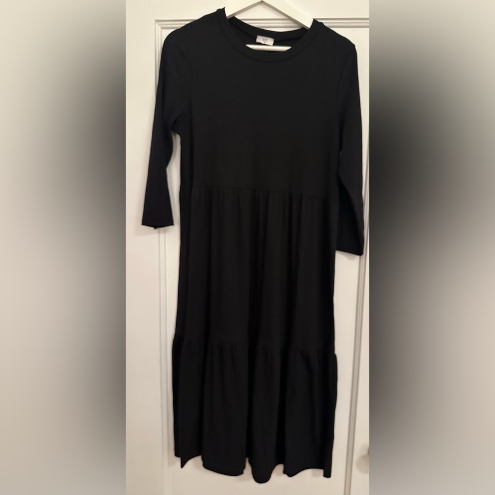 NLT Black Midi dress